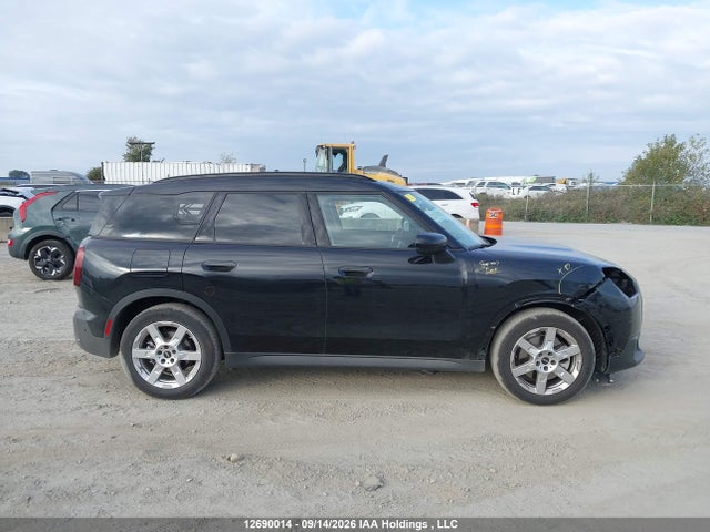 Mini COOPER COUNTRYMAN 2027 WMZ23GA09V7V94593 Image 14