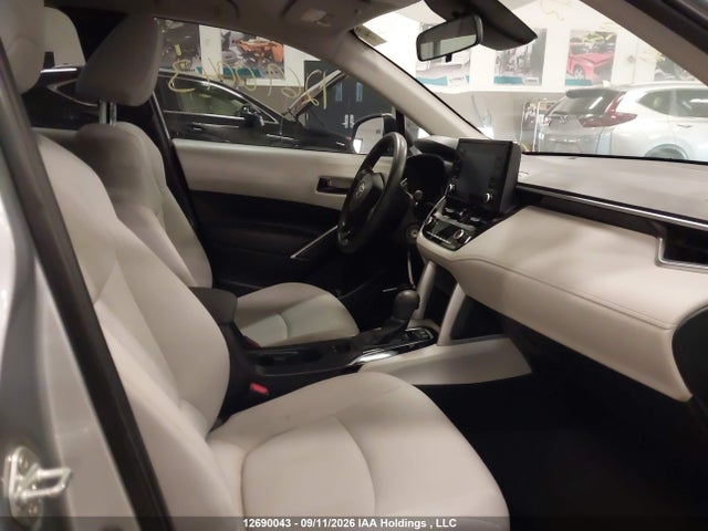 Toyota Corolla Cross L 2022 7MUAAABG7NV003540 Image 5