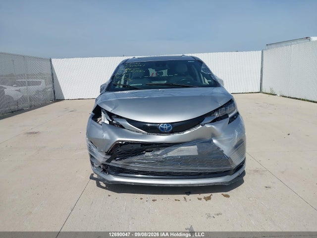 Продаж на аукціоні авто 2022 Toyota Sienna Le/xle/xse/limited/platinum, vin: 5TDGSKFC9NS053600, номер лоту: 12690047
