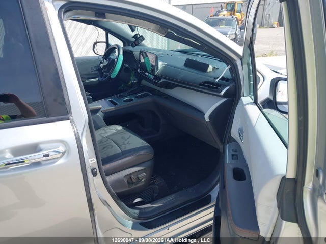 Продаж на аукціоні авто 2022 Toyota Sienna Le/xle/xse/limited/platinum, vin: 5TDGSKFC9NS053600, номер лоту: 12690047