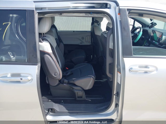 Продаж на аукціоні авто 2022 Toyota Sienna Le/xle/xse/limited/platinum, vin: 5TDGSKFC9NS053600, номер лоту: 12690047