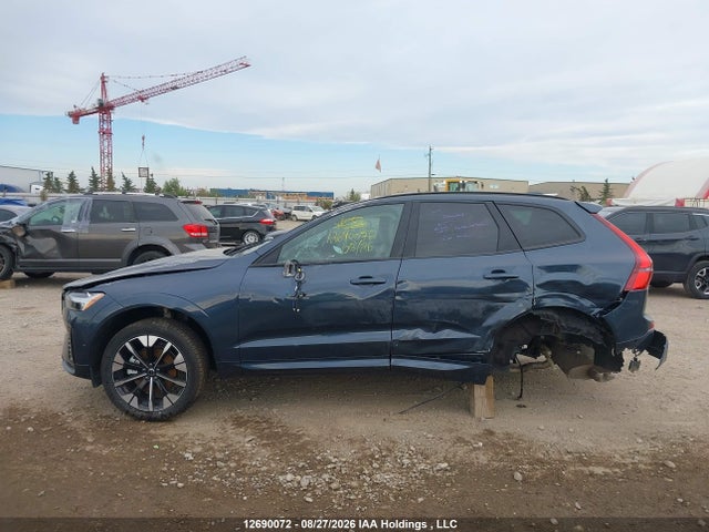 Volvo XC60 PLUS 2026 YV4M12RC6T1466163 Image 13