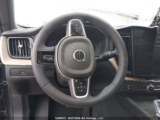 Volvo XC60 PLUS 2026 YV4M12RC6T1466163 Image 18