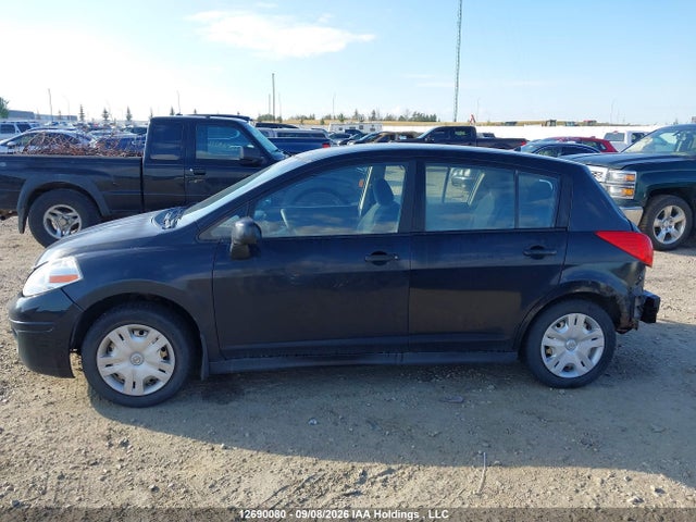 2011 Nissan Versa 1.8s მანქანა იყიდება აუქციონზე, vin: 3N1BC1CP6BL359926, აუქციონის ნომერი: 12690080