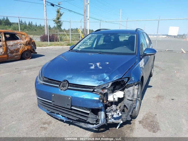 3VWD17AU4JM762378 Volkswagen Golf Sportwagen S/se