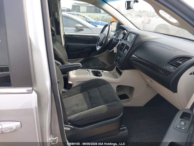 2C4RDGDG2GR241103 Dodge Grand Caravan Crew