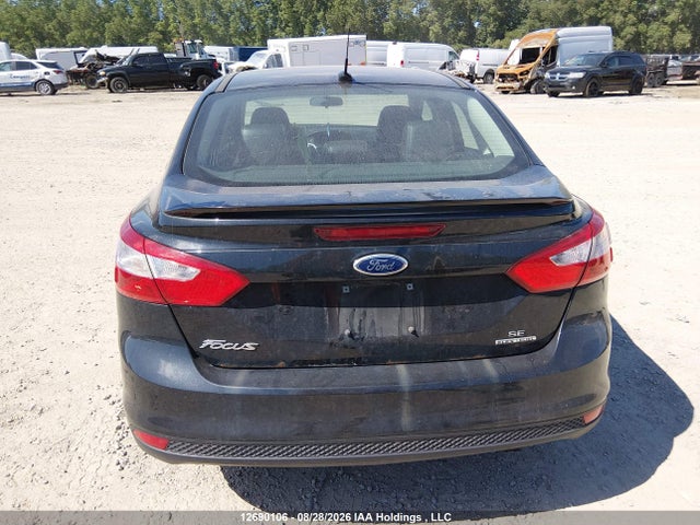 Ford FOCUS SE 2014 1FADP3F22EL124693 Image 17