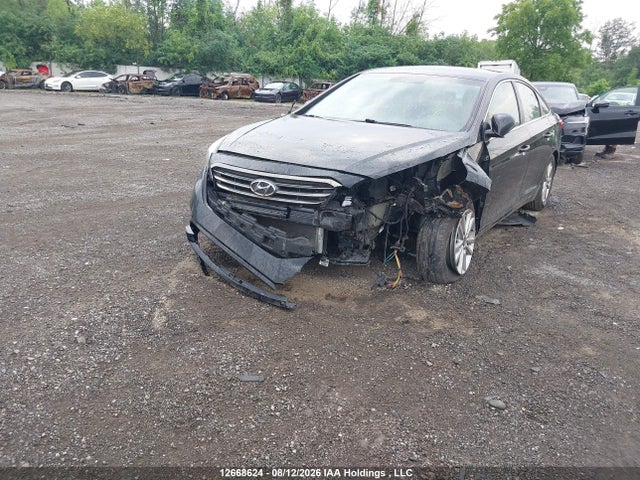 Hyundai SONATA GL 2016 5NPE24AF4GH270677 Image 2
