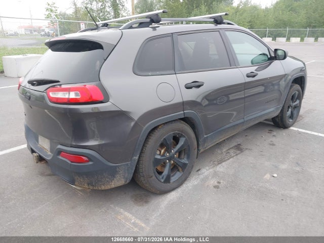 1C4PJMAS1GW356998 Jeep Cherokee Sport