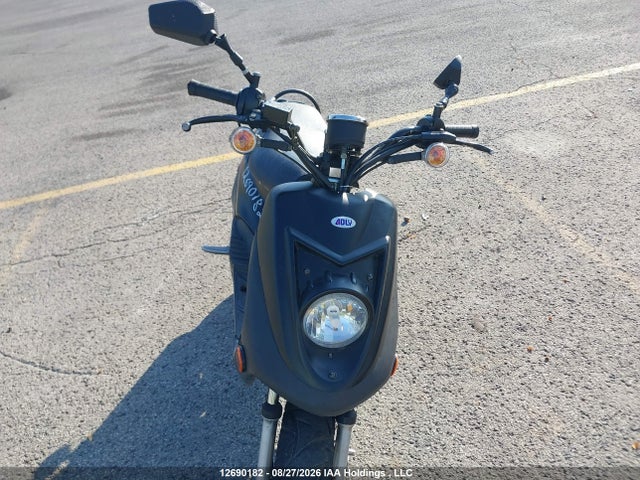 12690182 :رقم المزاد ، RFLDC0513NA007745 vin ، 2022 Adly Scooter مزاد بيع
