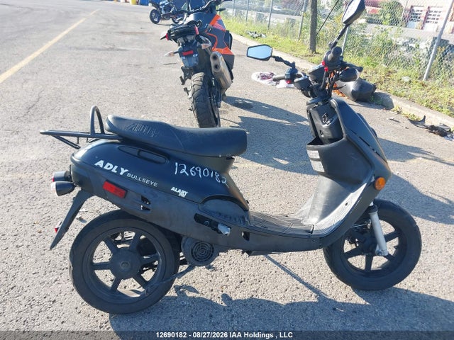 12690182 :رقم المزاد ، RFLDC0513NA007745 vin ، 2022 Adly Scooter مزاد بيع