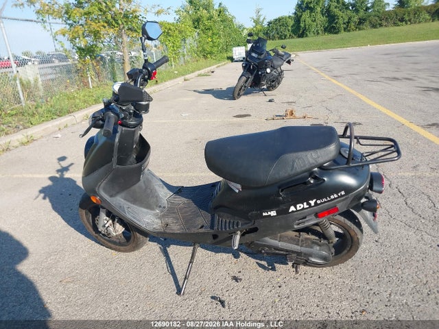 12690182 :رقم المزاد ، RFLDC0513NA007745 vin ، 2022 Adly Scooter مزاد بيع