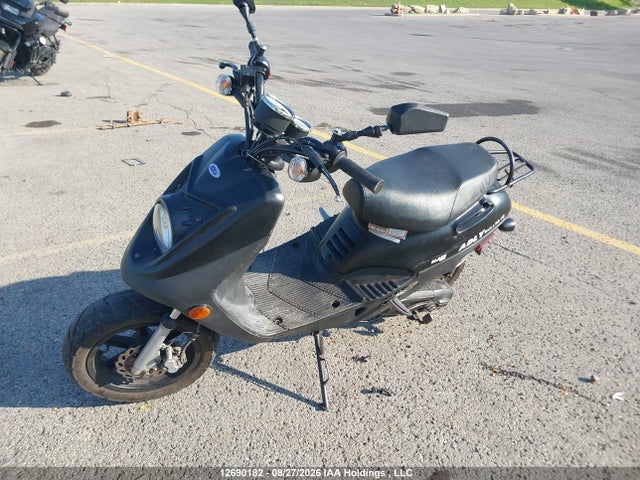 12690182 :رقم المزاد ، RFLDC0513NA007745 vin ، 2022 Adly Scooter مزاد بيع