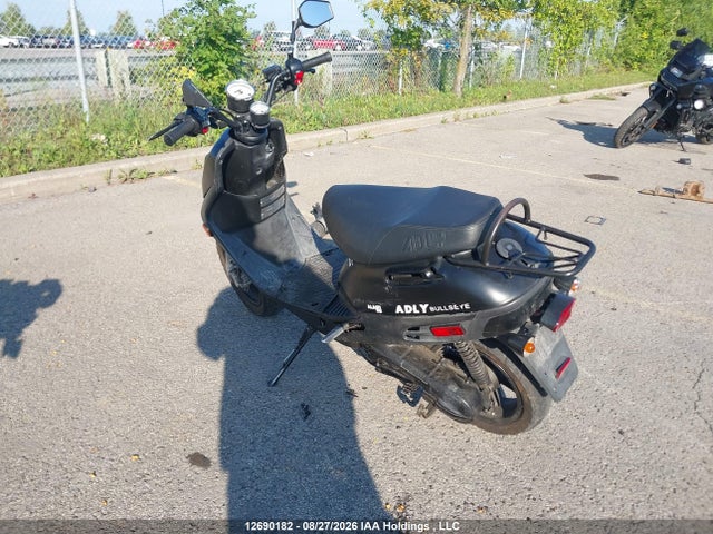 12690182 :رقم المزاد ، RFLDC0513NA007745 vin ، 2022 Adly Scooter مزاد بيع