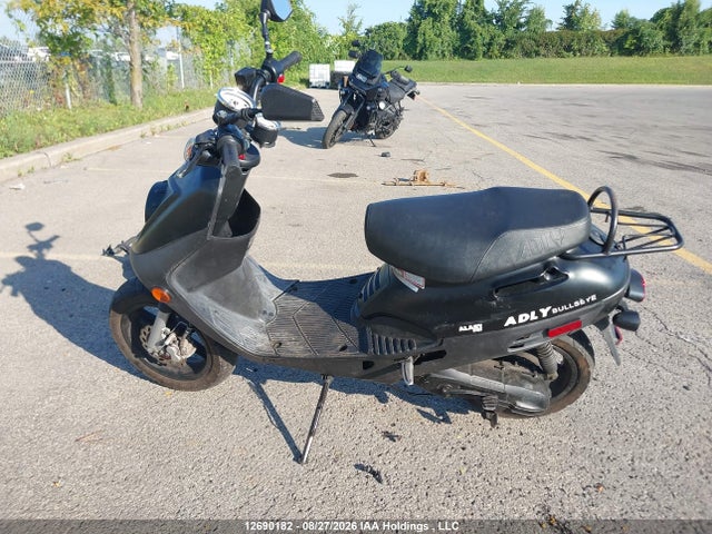 12690182 :رقم المزاد ، RFLDC0513NA007745 vin ، 2022 Adly Scooter مزاد بيع