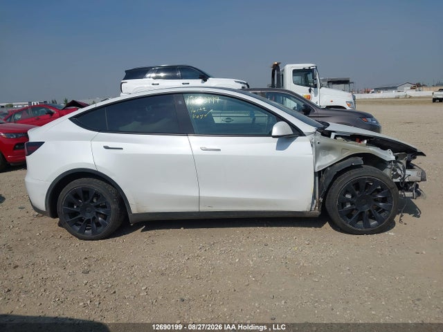 Tesla Model Y 2022 7SAYGDEE9NF466659 Image 12