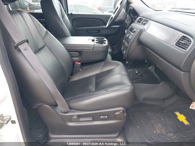 Продаж на аукціоні авто 2011 Chevrolet Suburban 2500 Ls, vin: 1GNWKLEG2BR359867, номер лоту: 12690261