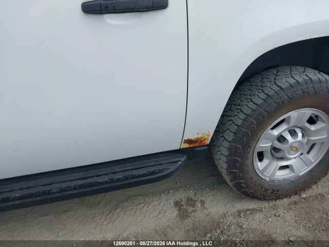 Продаж на аукціоні авто 2011 Chevrolet Suburban 2500 Ls, vin: 1GNWKLEG2BR359867, номер лоту: 12690261