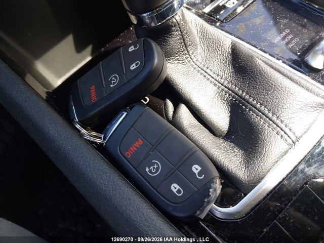 3C4NJDBNXTT196412 Jeep Compass Latitude