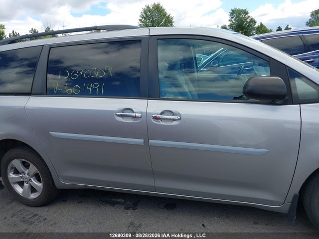 Toyota Sienna 7 Passenger 2015 5TDZK3DC6FS601491 Image 13
