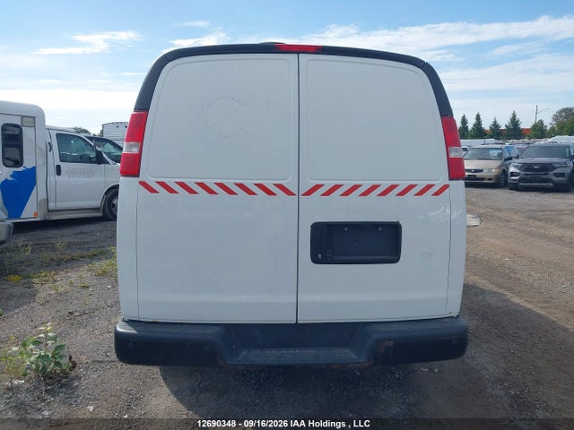 Chevrolet Express G2500 2020 1GCWGAFP0L1186170 Image 17
