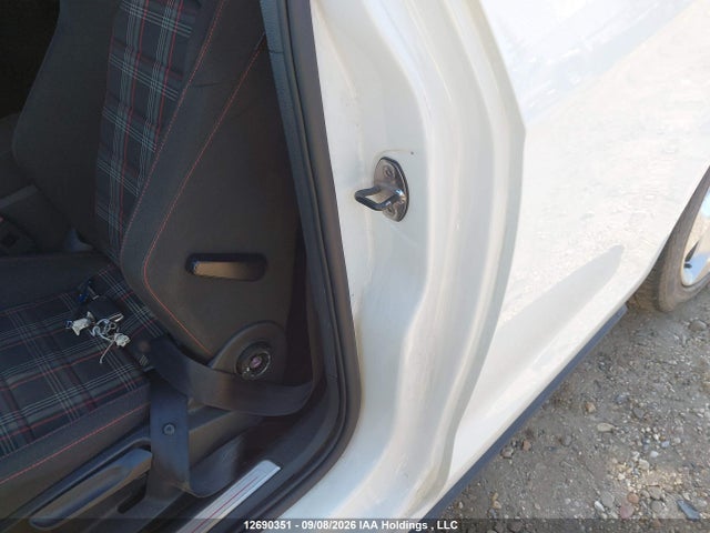 Volkswagen GTI S 2017 3VWYT7AU4HM021136 Image 19