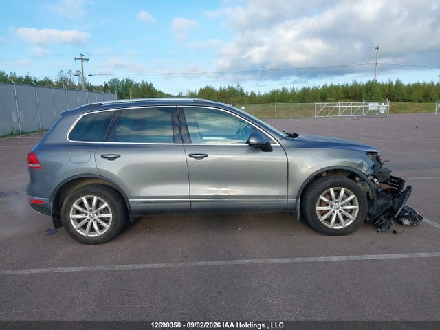 Продаж на аукціоні авто 2015 Volkswagen Touareg 3.6l Comfortline/3.6l Execline/3.6l Highline/3.6l Sportline, vin: WVGEF9BP1FD006549, номер лоту: 12690358