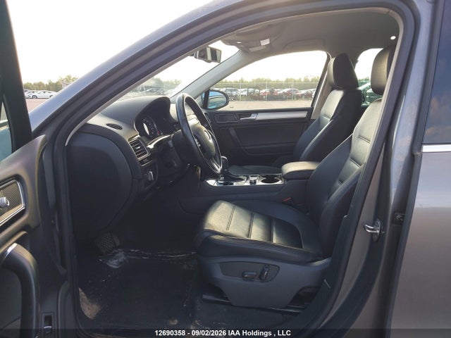 Продаж на аукціоні авто 2015 Volkswagen Touareg 3.6l Comfortline/3.6l Execline/3.6l Highline/3.6l Sportline, vin: WVGEF9BP1FD006549, номер лоту: 12690358