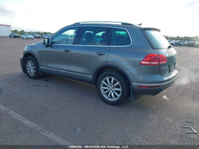 Продаж на аукціоні авто 2015 Volkswagen Touareg 3.6l Comfortline/3.6l Execline/3.6l Highline/3.6l Sportline, vin: WVGEF9BP1FD006549, номер лоту: 12690358