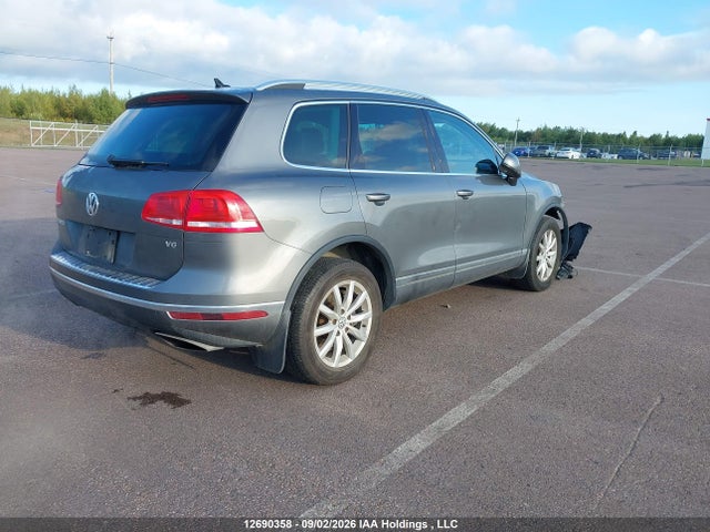 Продаж на аукціоні авто 2015 Volkswagen Touareg 3.6l Comfortline/3.6l Execline/3.6l Highline/3.6l Sportline, vin: WVGEF9BP1FD006549, номер лоту: 12690358