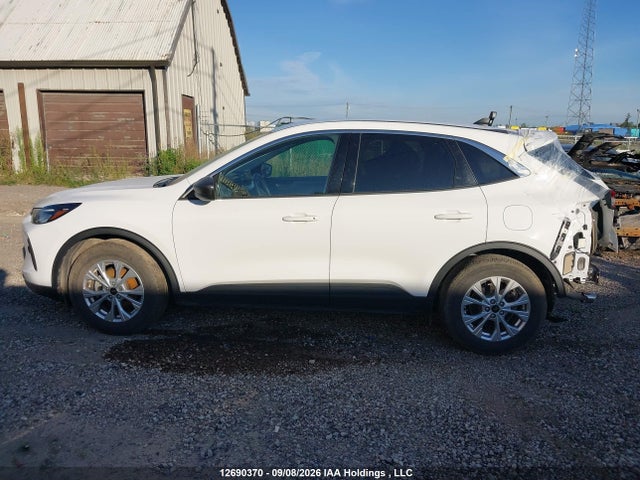 1FMCU0GN0PUA60586 Ford Escape Active