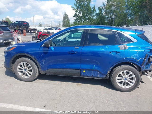 12690387 :رقم المزاد ، 1FMCU9G63NUB27885 vin ، 2022 Ford Escape Se مزاد بيع