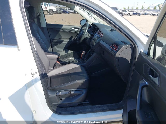 12690415 :رقم المزاد ، 3VV2B7AX9MM158090 vin ، 2021 Volkswagen Tiguan Se/se R-line Black/sel مزاد بيع