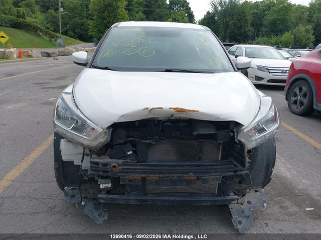 2019 Nissan Kicks S/sr/sv მანქანა იყიდება აუქციონზე, vin: 3N1CP5CU3KL554968, აუქციონის ნომერი: 12690416