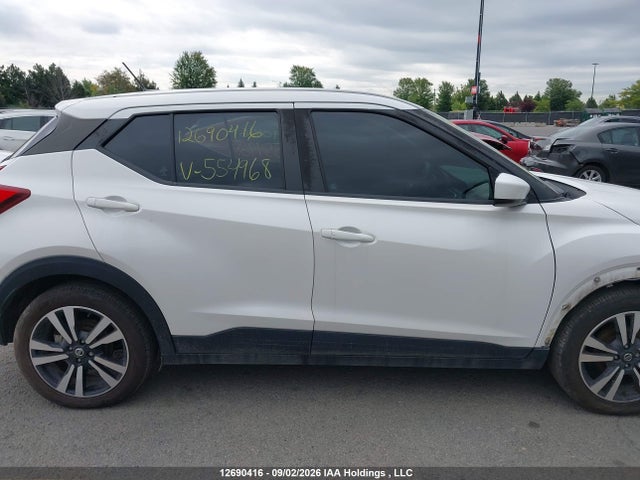 2019 Nissan Kicks S/sr/sv მანქანა იყიდება აუქციონზე, vin: 3N1CP5CU3KL554968, აუქციონის ნომერი: 12690416