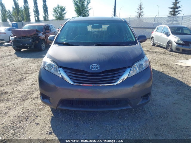 5TDJK3DC5FS095729 Toyota Sienna Le 7 Passenger