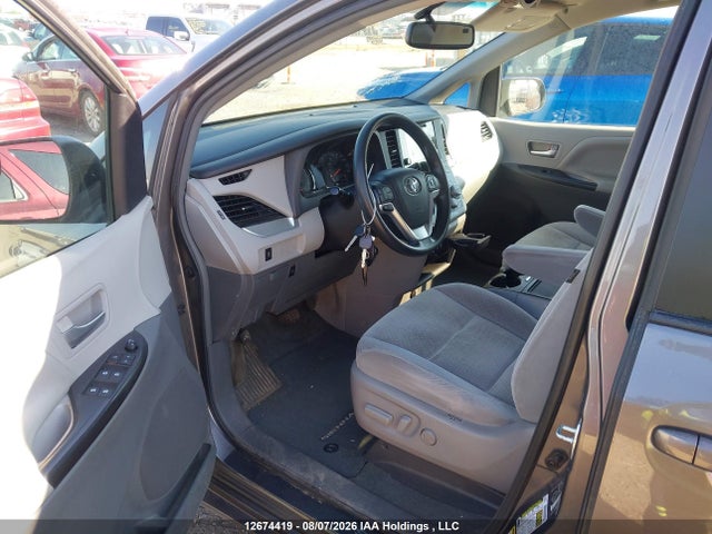 5TDJK3DC5FS095729 Toyota Sienna Le 7 Passenger