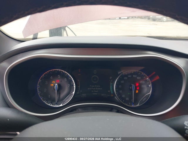 2022 Chrysler Pacifica Touring L მანქანა იყიდება აუქციონზე, vin: 2C4RC3BG2NR126982, აუქციონის ნომერი: 12690433