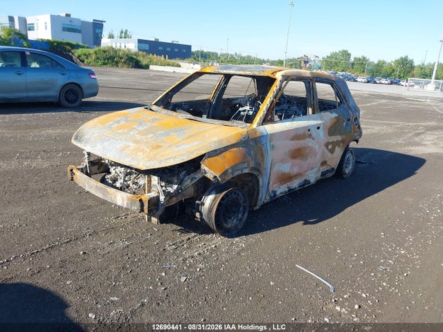 Hyundai Venue Essential Auto Ivt 2021 KMHRB8A34MU127935 Image 2