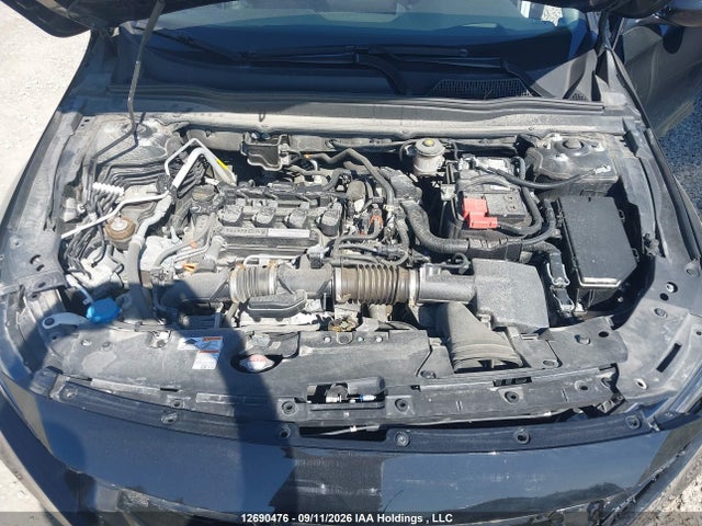 Honda Accord Touring 2018 1HGCV1F97JA804772 Image 10
