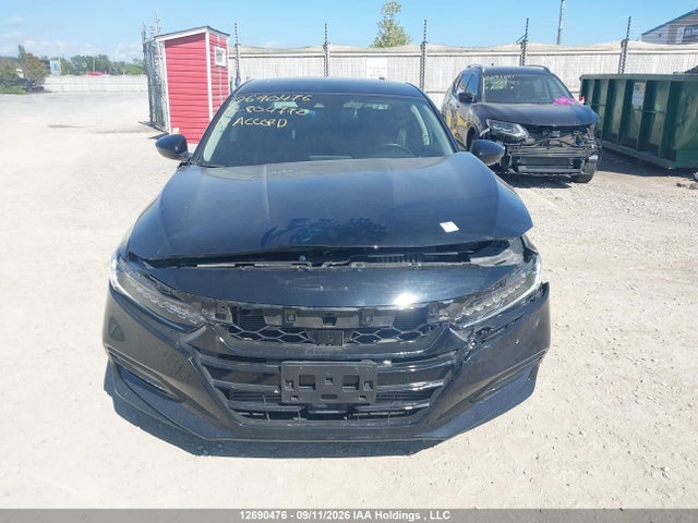 Honda Accord Touring 2018 1HGCV1F97JA804772 Image 13