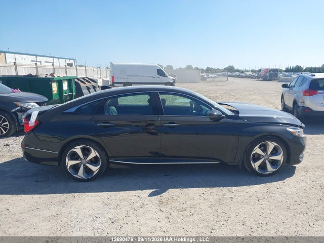 Honda Accord Touring 2018 1HGCV1F97JA804772 Image 14