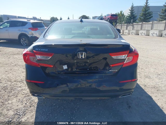Honda Accord Touring 2018 1HGCV1F97JA804772 Image 17
