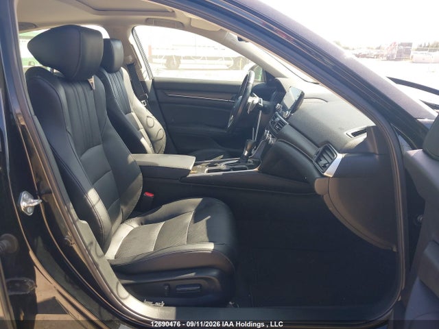 Honda Accord Touring 2018 1HGCV1F97JA804772 Image 5