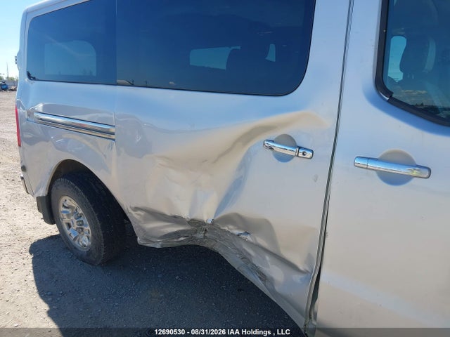 2020 Nissan Nv Passenger Nv3500 Hd Sl V8/sv V8 მანქანა იყიდება აუქციონზე, vin: 5BZAF0AA1LN850513, აუქციონის ნომერი: 12690530
