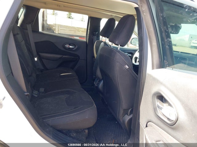 1C4PJMCS6FW724412 Jeep Cherokee North