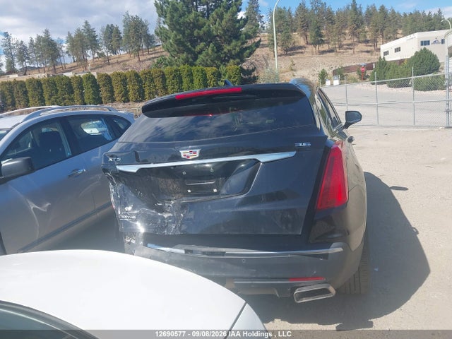 1GYKNDRS1HZ226944 Cadillac XT5 LUXURY