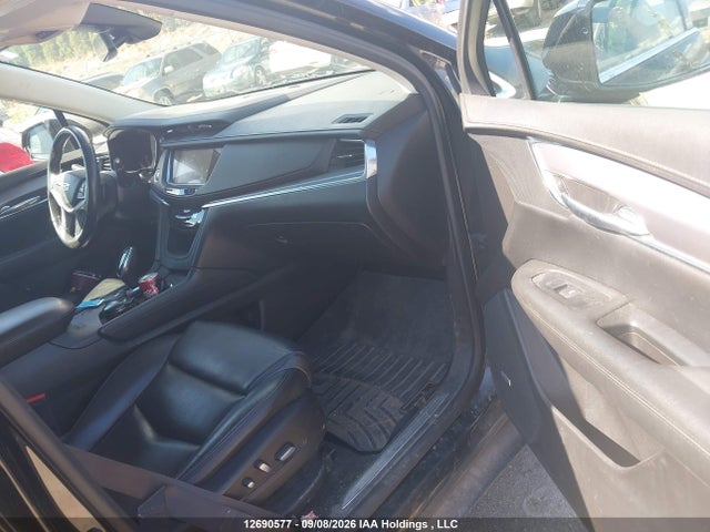 1GYKNDRS1HZ226944 Cadillac XT5 LUXURY
