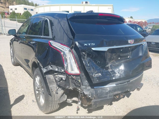1GYKNDRS1HZ226944 Cadillac XT5 LUXURY