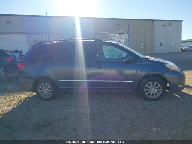 12690591 :رقم المزاد ، 5TDBA22C56S066803 vin ، 2006 Toyota Sienna Xle/xle Limited مزاد بيع